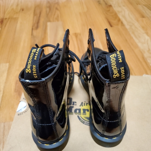 Dr. Martens 1460 Patent Leather Boot - Picture 4 of 8